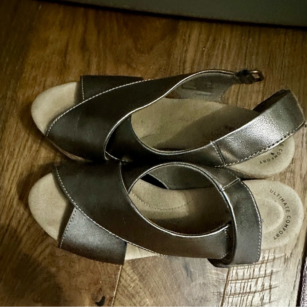 Clark Wedges - image 3